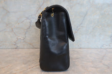 Load image into Gallery viewer, CHANEL Matelasse chain shoulder bag Lambskin Black/Gold hadware Shoulder bag 700120193