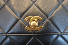 Load image into Gallery viewer, CHANEL Matelasse chain shoulder bag Lambskin Black/Gold hadware Shoulder bag 700120193