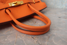 将图片加载到图库查看器,HERMES BIRKIN 35 Clemence leather Orange □G刻印 Hand bag 800030028
