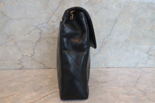 Load image into Gallery viewer, CHANEL Matelasse chain shoulder bag Lambskin Black/Gold hadware Shoulder bag 700120165