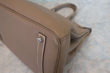 Load image into Gallery viewer, HERMES BIRKIN 35 Togo leather Etoupe gray □M Engraving Hand bag 800070152