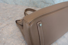 Load image into Gallery viewer, HERMES BIRKIN 35 Togo leather Etoupe gray □M Engraving Hand bag 800070152