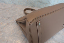 Load image into Gallery viewer, HERMES BIRKIN 35 Togo leather Etoupe gray □M Engraving Hand bag 800070152