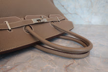 Load image into Gallery viewer, HERMES BIRKIN 35 Togo leather Etoupe gray □M Engraving Hand bag 800070152