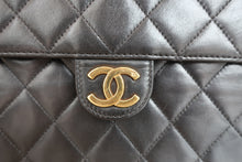 Load image into Gallery viewer, CHANEL Matelasse push lock chain shoulder bag Lambskin Black/Gold hadware Shoulder bag 800060057