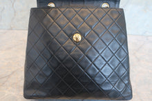 Load image into Gallery viewer, CHANEL Matelasse chain shoulder bag Lambskin Black/Gold hadware Shoulder bag 700120165