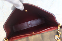 Load image into Gallery viewer, CHANEL Matelasse chain shoulder bag Lambskin Black/Gold hadware Shoulder bag 700120165