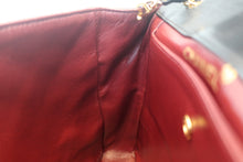 Load image into Gallery viewer, CHANEL Matelasse chain shoulder bag Lambskin Black/Gold hadware Shoulder bag 700120165