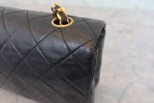 Load image into Gallery viewer, CHANEL Matelasse Full flap chain shoulder bag Lambskin Black/Gold hadware Shoulder bag 800060058