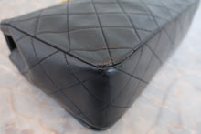 Load image into Gallery viewer, CHANEL Matelasse Full flap chain shoulder bag Lambskin Black/Gold hadware Shoulder bag 800060058