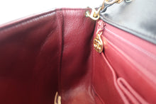 Load image into Gallery viewer, CHANEL Matelasse Full flap chain shoulder bag Lambskin Black/Gold hadware Shoulder bag 800060058