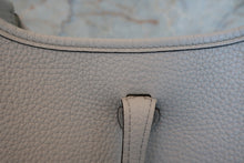 將圖片載入圖庫檢視器 HERMES/エルメス エブリンTPM トリヨンクレマンス ブルーペール U刻印 ショルダーバッグ 700060202