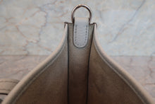 將圖片載入圖庫檢視器 HERMES/エルメス エブリンTPM トリヨンクレマンス ブルーペール U刻印 ショルダーバッグ 700060202