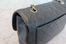 Load image into Gallery viewer, CHANEL Matelasse chain shoulder bag Lambskin Black/Gold hadware Shoulder bag 800040107