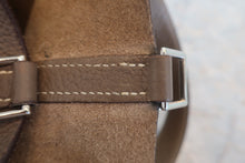 画像をギャラリービューアに読み込む, HERMES/エルメス ピコタンロックPM トリヨンクレマンス エトゥープ □R刻印 ハンドバッグ 800010209