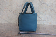 画像をギャラリービューアに読み込む, HERMES/エルメス ピコタンロックPM トリヨンクレマンス ブルージーン □N刻印 ハンドバッグ 800010184