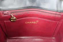 Load image into Gallery viewer, CHANEL Mini Matelasse Single Flap Chain shoulder bag Lambskin Black/Gold hardware Shoulder bag 800100156
