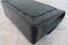 Load image into Gallery viewer, CHANEL Matelasse double flap double chain shoulder bag Lambskin Black/Gold hadware Shoulder bag 700080229