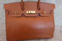 Load image into Gallery viewer, HERMES BIRKIN 35 Graine Couchevel leather Gold 〇Z Engraving Hand bag 700060124