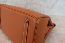 Load image into Gallery viewer, HERMES BIRKIN 35 Graine Couchevel leather Gold 〇Z Engraving Hand bag 700060124