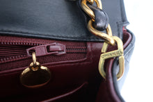 Load image into Gallery viewer, CHANEL Medium Matelasse Single Flap Chain shoulder bag Lambskin Black/Gold hardware Shoulder bag 800100165