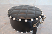 Load image into Gallery viewer, CHANEL Matelasse round chain shoulder bag Lambskin Black/Gold hadware Shoulder bag 700080216