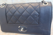 Load image into Gallery viewer, CHANEL Matelasse chain shoulder bag Lambskin Navy/Silver hadware Shoulder bag 700120135