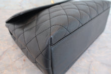 Load image into Gallery viewer, CHANEL Matelasse hand bag Caviar skin Black/Gold hadware Hand bag 700080218