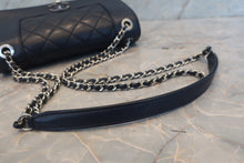 Load image into Gallery viewer, CHANEL Matelasse chain shoulder bag Lambskin Navy/Silver hadware Shoulder bag 700120135