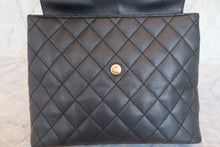 Load image into Gallery viewer, CHANEL Matelasse hand bag Caviar skin Black/Gold hadware Hand bag 700080218
