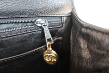 Load image into Gallery viewer, CHANEL Matelasse hand bag Caviar skin Black/Gold hadware Hand bag 700080218