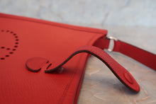 將圖片載入圖庫檢視器 HERMES/エルメス エブリンTPM ヴォーエプソン ルージュヴィフ □I刻印 ショルダーバッグ 700100045