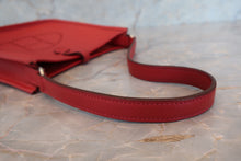 將圖片載入圖庫檢視器 HERMES/エルメス エブリンTPM ヴォーエプソン ルージュヴィフ □I刻印 ショルダーバッグ 700100045