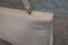 画像をギャラリービューアに読み込む, HERMES/エルメス ケリー32 トリヨンクレマンス ホワイト □J刻印 ショルダーバッグ 800030062