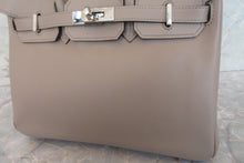 Load image into Gallery viewer, HERMES BIRKIN 25 Swift leather Gris asphalt C Engraving Hand bag 700070281