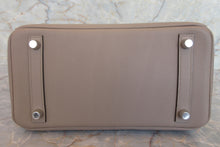 Load image into Gallery viewer, HERMES BIRKIN 25 Swift leather Gris asphalt C Engraving Hand bag 700070281