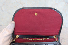 Load image into Gallery viewer, CHANEL Matelasse chain shoulder bag Lambskin Black/Gold hadware Shoulder bag 800060056