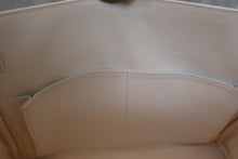 画像をギャラリービューアに読み込む, HERMES/エルメス ケリー32 トリヨンクレマンス ホワイト □J刻印 ショルダーバッグ 800030062