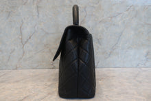 Load image into Gallery viewer, CHANEL Matelasse trapezoid hand bag Caviar skin Hand bag 700120205