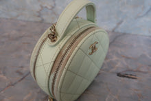 Load image into Gallery viewer, CHANEL Mini matelasse chain shoulder bag Caviar skin Lite green/Gold hadware Shoulder bag 700090010