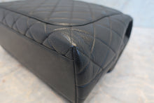 Load image into Gallery viewer, CHANEL Matelasse trapezoid hand bag Caviar skin Hand bag 700120205