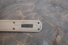 画像をギャラリービューアに読み込む, HERMES/エルメス ケリー32 トリヨンクレマンス ホワイト □J刻印 ショルダーバッグ 800030062