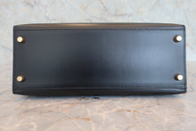 画像をギャラリービューアに読み込む, HERMES/エルメス ケリー28 ボックスカーフ ブラック □G刻印 ショルダーバッグ 800010144