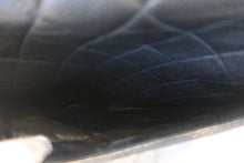 Load image into Gallery viewer, CHANEL Matelasse trapezoid hand bag Caviar skin Hand bag 700120205