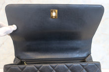 Load image into Gallery viewer, CHANEL Matelasse trapezoid hand bag Caviar skin Hand bag 700120205