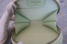 Load image into Gallery viewer, CHANEL Mini matelasse chain shoulder bag Caviar skin Lite green/Gold hadware Shoulder bag 700090010