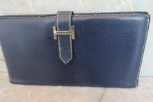 Load image into Gallery viewer, HERMES  Bearn classic Graine Lisse leather Blue □F Engraving Wallet 700080095