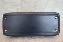 Load image into Gallery viewer, HERMES KELLY 32 Box carf leather Navy 〇R Engraving Hand bag 700100008