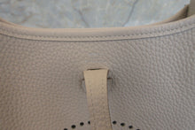 Load image into Gallery viewer, HERMES  EVELYNE TPM Clemence leather Craie T Engraving Shoulder bag 700080031