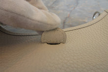Load image into Gallery viewer, HERMES  EVELYNE TPM Clemence leather Craie T Engraving Shoulder bag 700080031